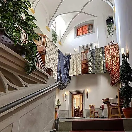 Gotikhotel Frenzelhof מלון