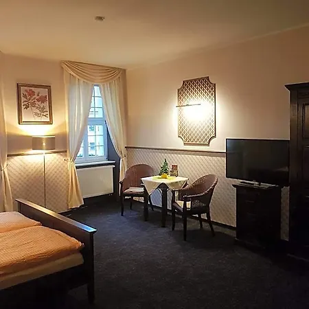 מלון Gotikhotel Frenzelhof 3*