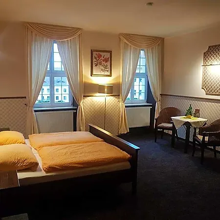 Gotikhotel Frenzelhof מלון