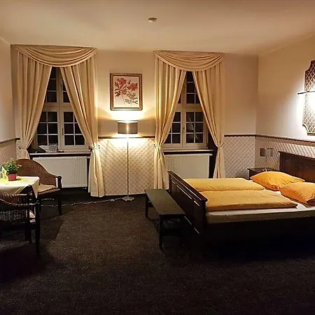 מלון Gotikhotel Frenzelhof 3*