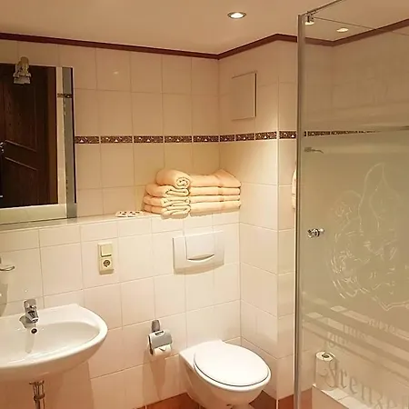 מלון Gotikhotel Frenzelhof